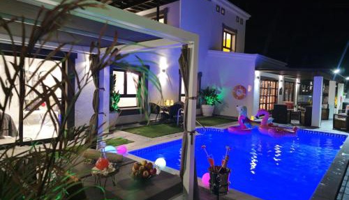 VILLA KARLA