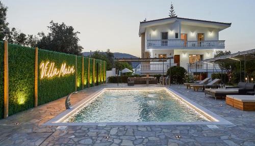 Villa Mairi - 2 private pools & Game Room near Athens
