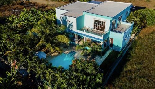 Villa Nilsa (The Blue House)
