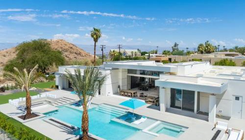 Villa Palms Signature Estate