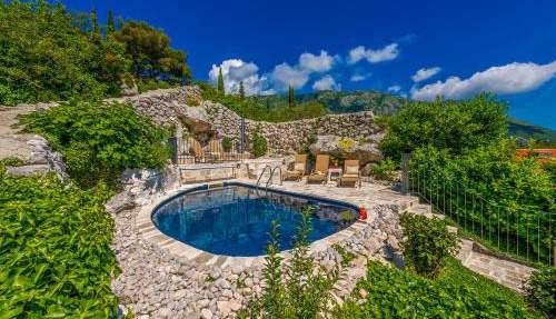 Villa Royal House
