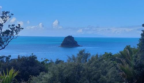 Waiwera Clifftop - Eagle's Rest