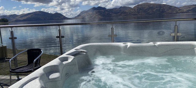 Waterfront Lodge 8 with Hot Tub