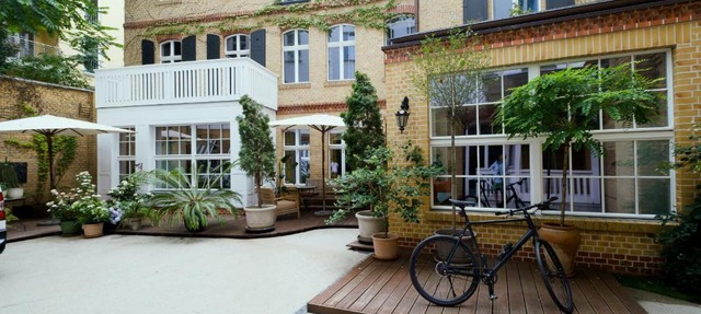 Weinberg 5 by Suite030