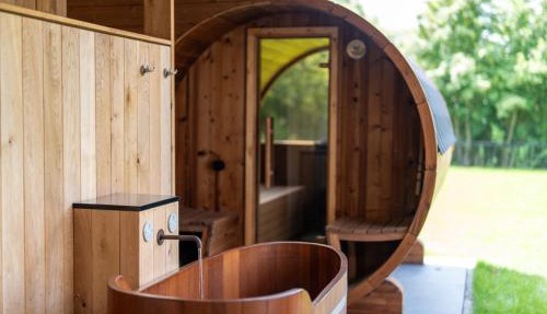 Wellness Villas with sauna, outdoor bath and shower, Parc Maasresidence Thorn