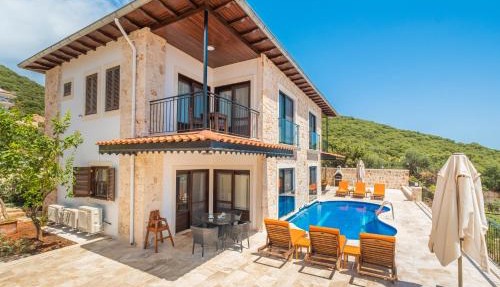 White Garden Villas