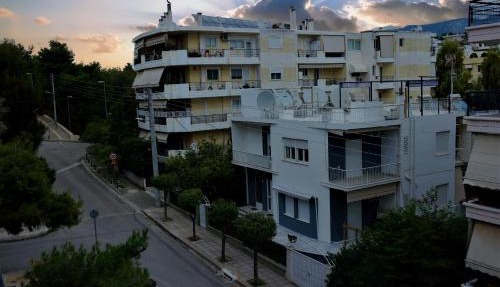 Zefyros Super Cool Apartments next to Alimos Riviera